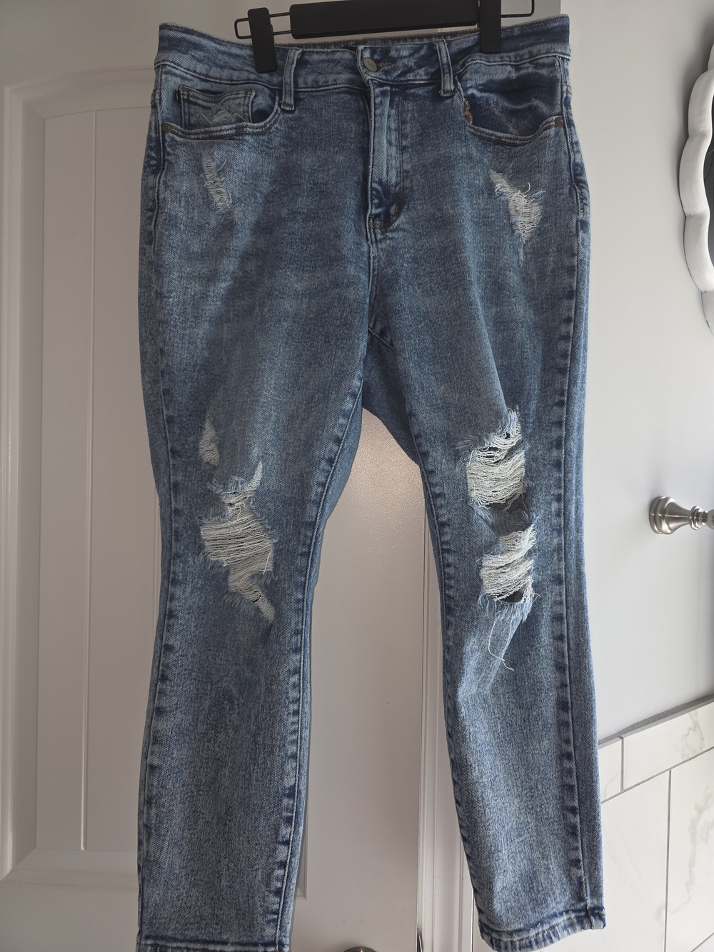 BJudy Blue- Boyfriend Fit- Light Blue Distressed Jeggings- Size 14W